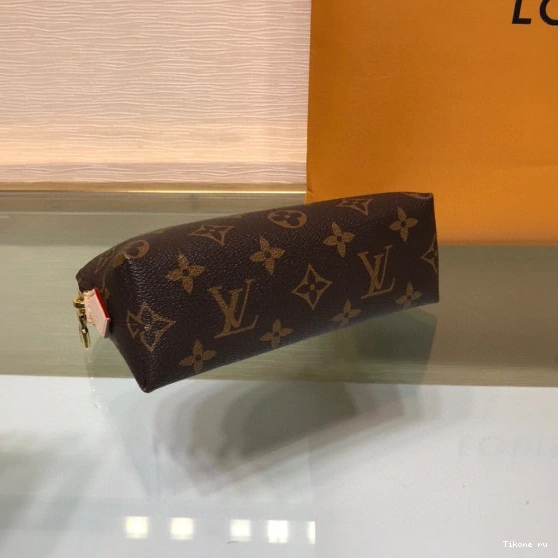Affordable VUITTON LOUIS COSMETIC POUCH 0723